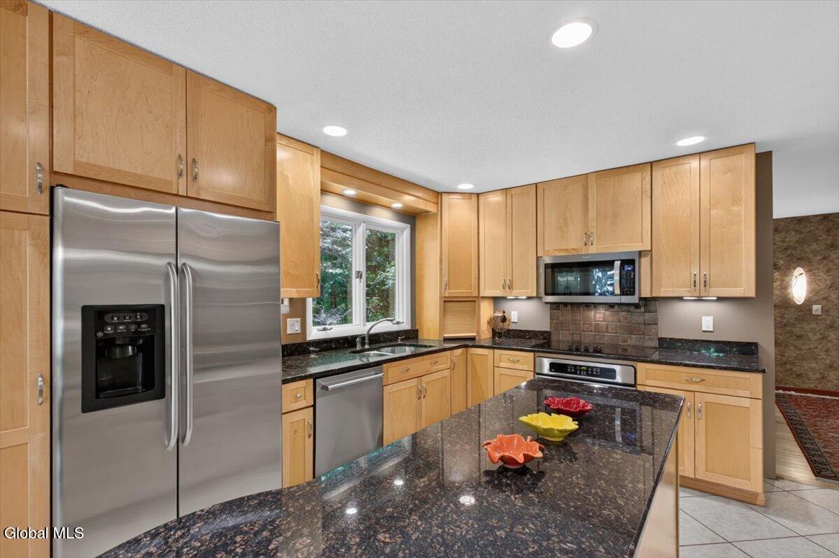 11 Beechridge Road Clifton Park NY 12065