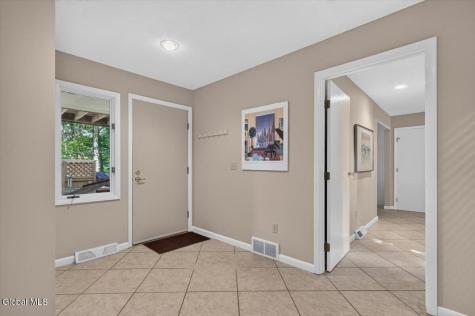 11 Beechridge Road Clifton Park NY 12065