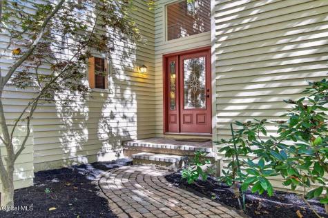 11 Beechridge Road Clifton Park NY 12065