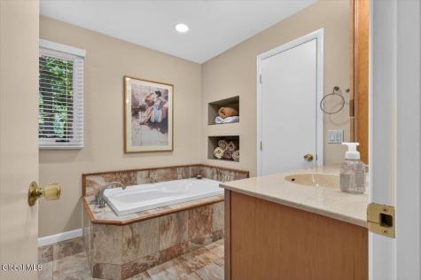 11 Beechridge Road Clifton Park NY 12065