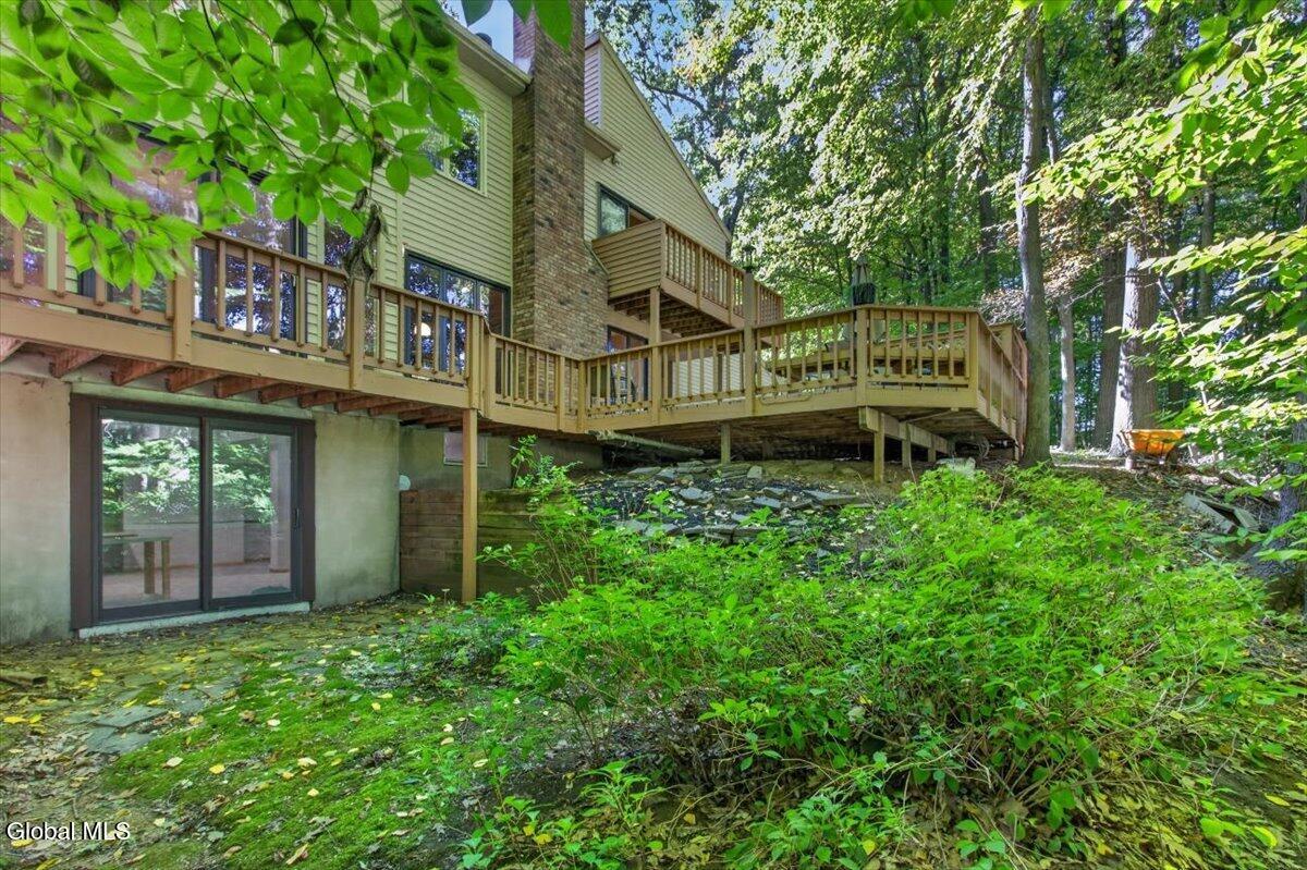 11 Beechridge Road Clifton Park NY 12065