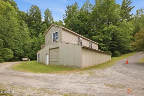 28 Campney Lane Fort Ann NY 12827