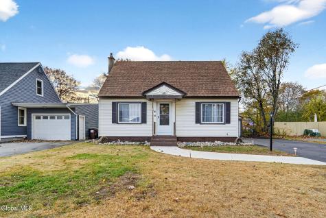 4 Old Fort Avenue Schenectady NY 12306