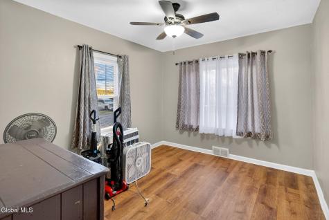 4 Old Fort Avenue Schenectady NY 12306