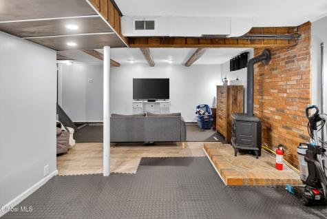 4 Old Fort Avenue Schenectady NY 12306