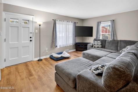 4 Old Fort Avenue Schenectady NY 12306