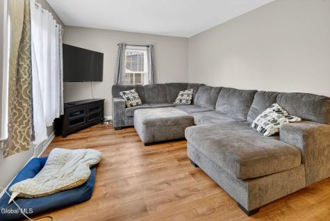 4 Old Fort Avenue Schenectady NY 12306