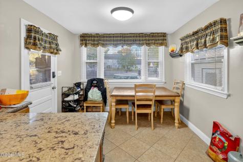 4 Old Fort Avenue Schenectady NY 12306