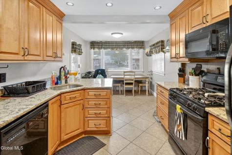 4 Old Fort Avenue Schenectady NY 12306