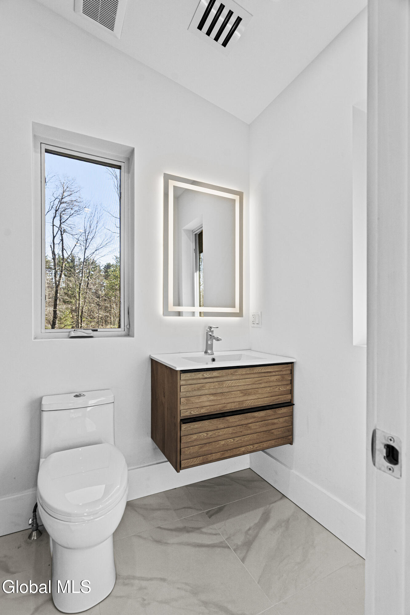 11 S Eagle Ridge Diamond Point NY 12824