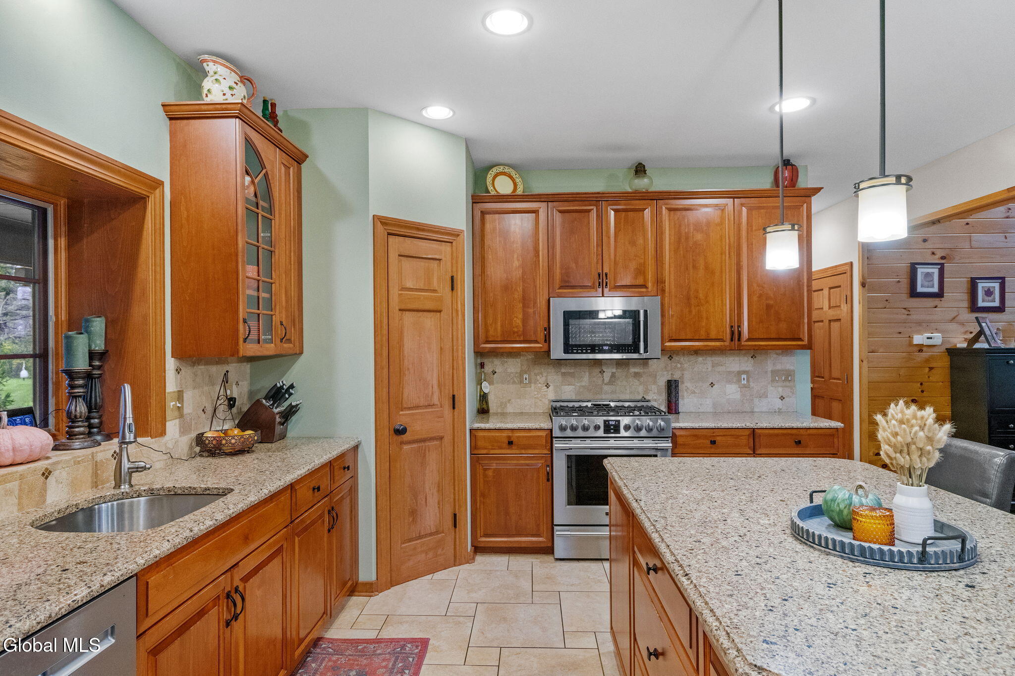737 Muitzeskill Road Schodack Landing NY 12156