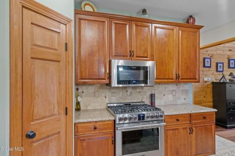 737 Muitzeskill Road Schodack Landing NY 12156