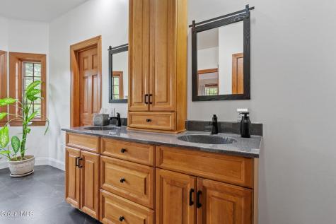 737 Muitzeskill Road Schodack Landing NY 12156