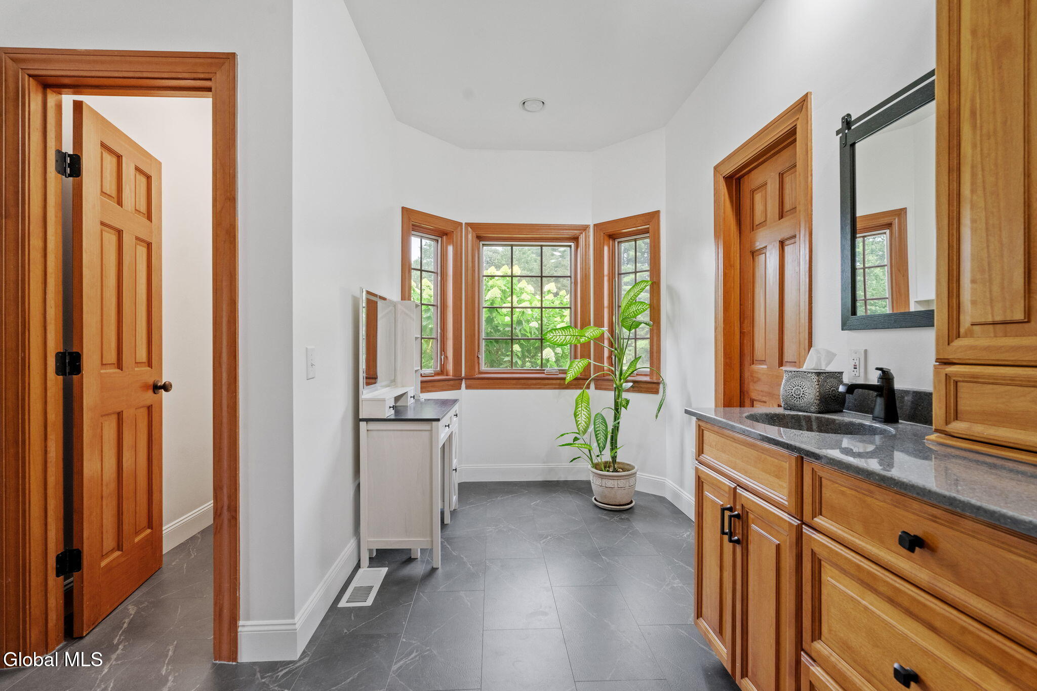 737 Muitzeskill Road Schodack Landing NY 12156