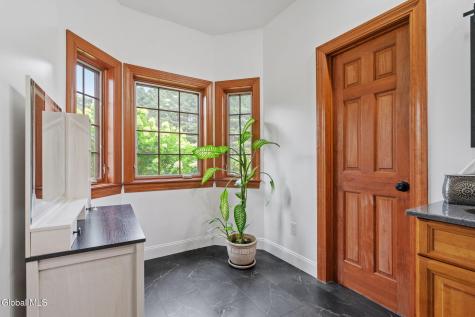 737 Muitzeskill Road Schodack Landing NY 12156