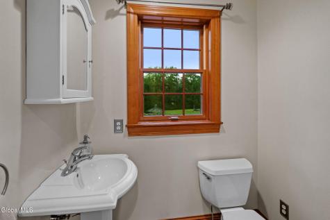 737 Muitzeskill Road Schodack Landing NY 12156