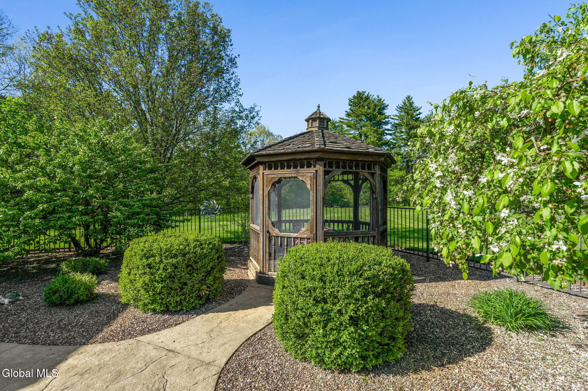 737 Muitzeskill Road Schodack Landing NY 12156