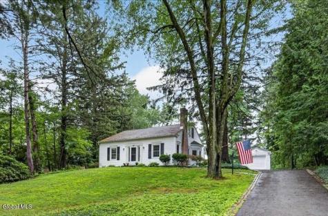 61 Upper Loudon Road Loudonville NY 12211