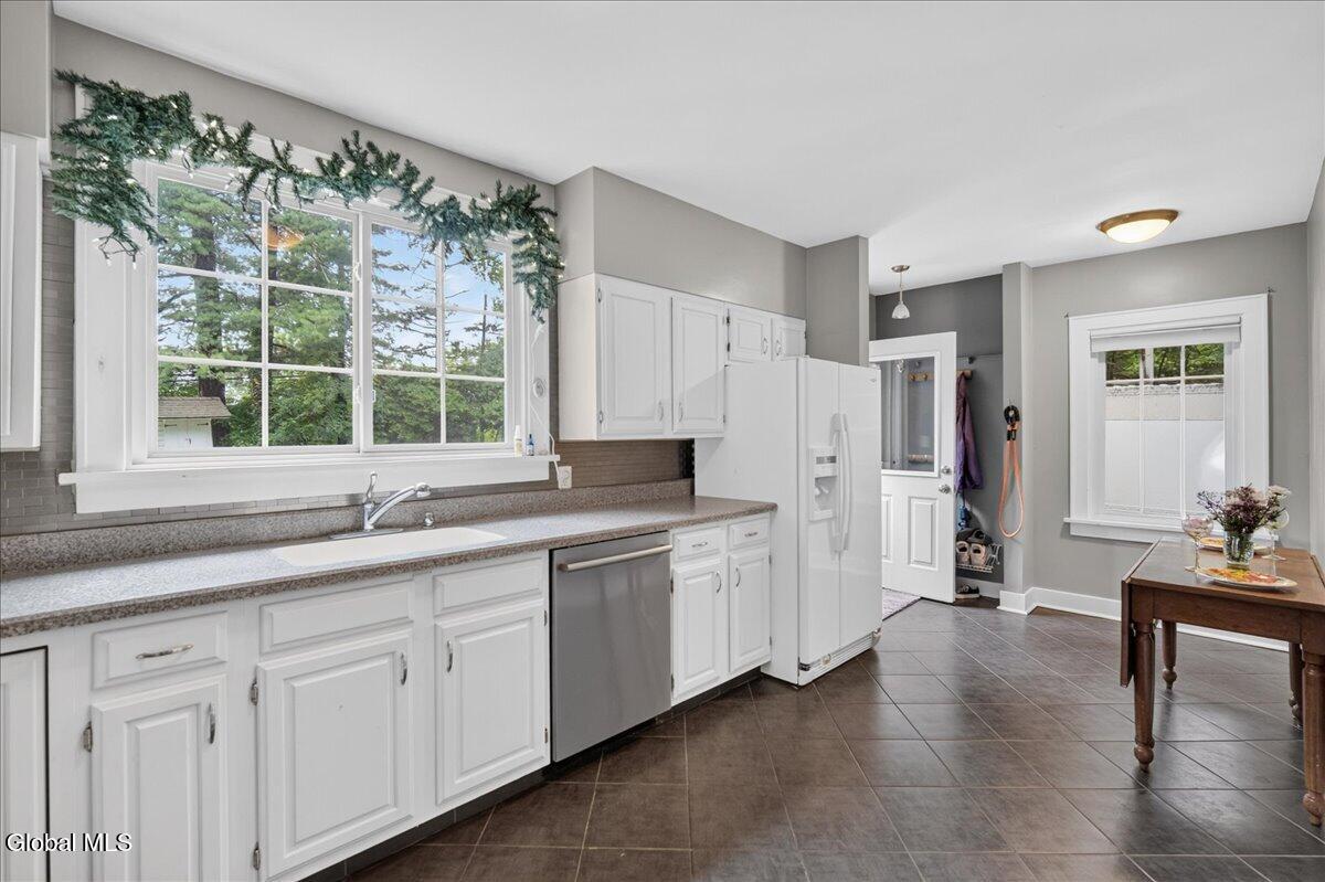 61 Upper Loudon Road Loudonville NY 12211