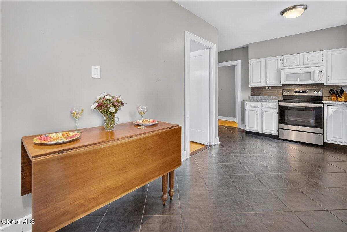 61 Upper Loudon Road Loudonville NY 12211