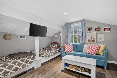 61 Upper Loudon Road Loudonville NY 12211