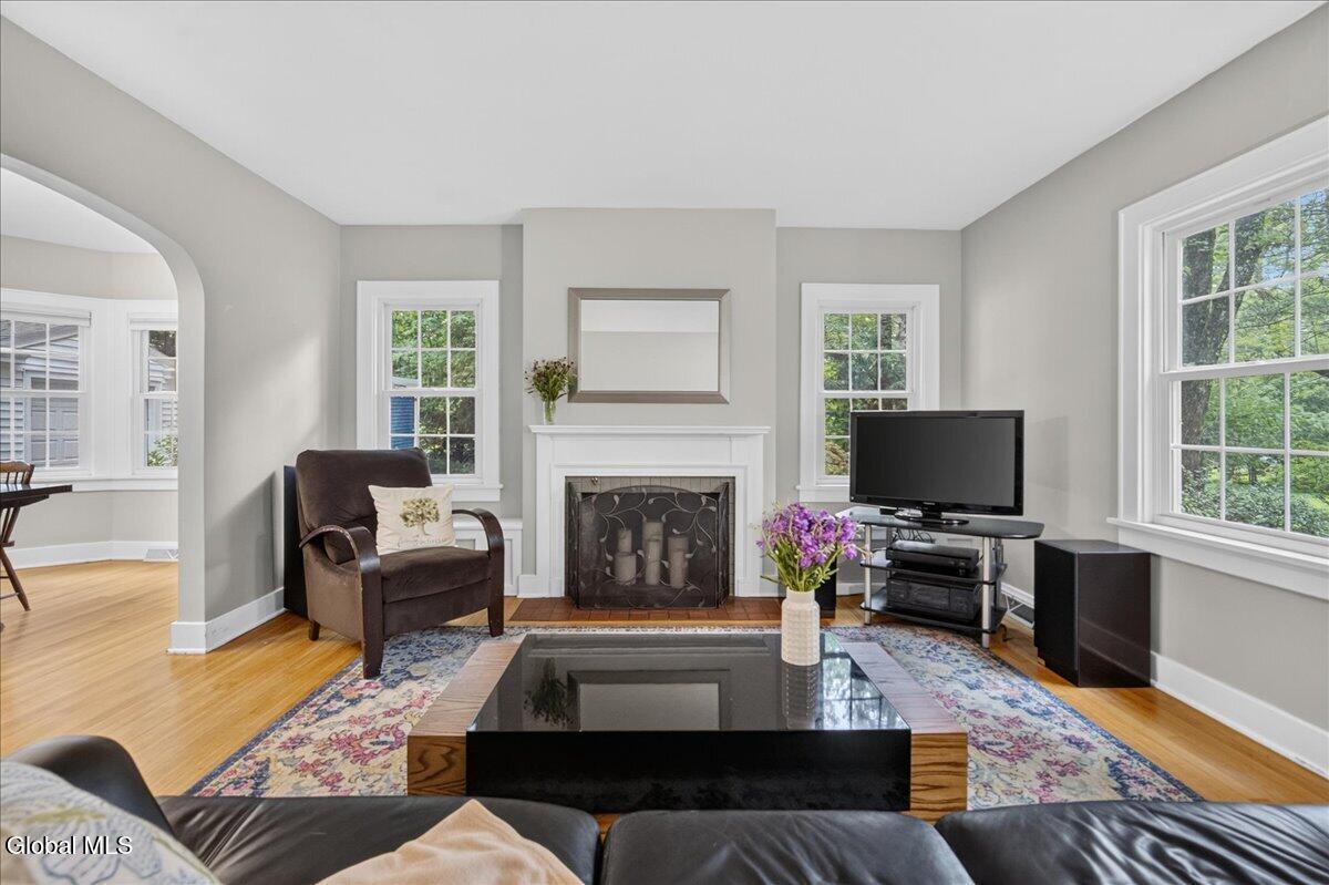 61 Upper Loudon Road Loudonville NY 12211