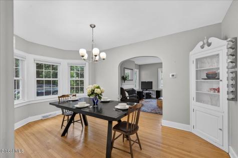 61 Upper Loudon Road Loudonville NY 12211