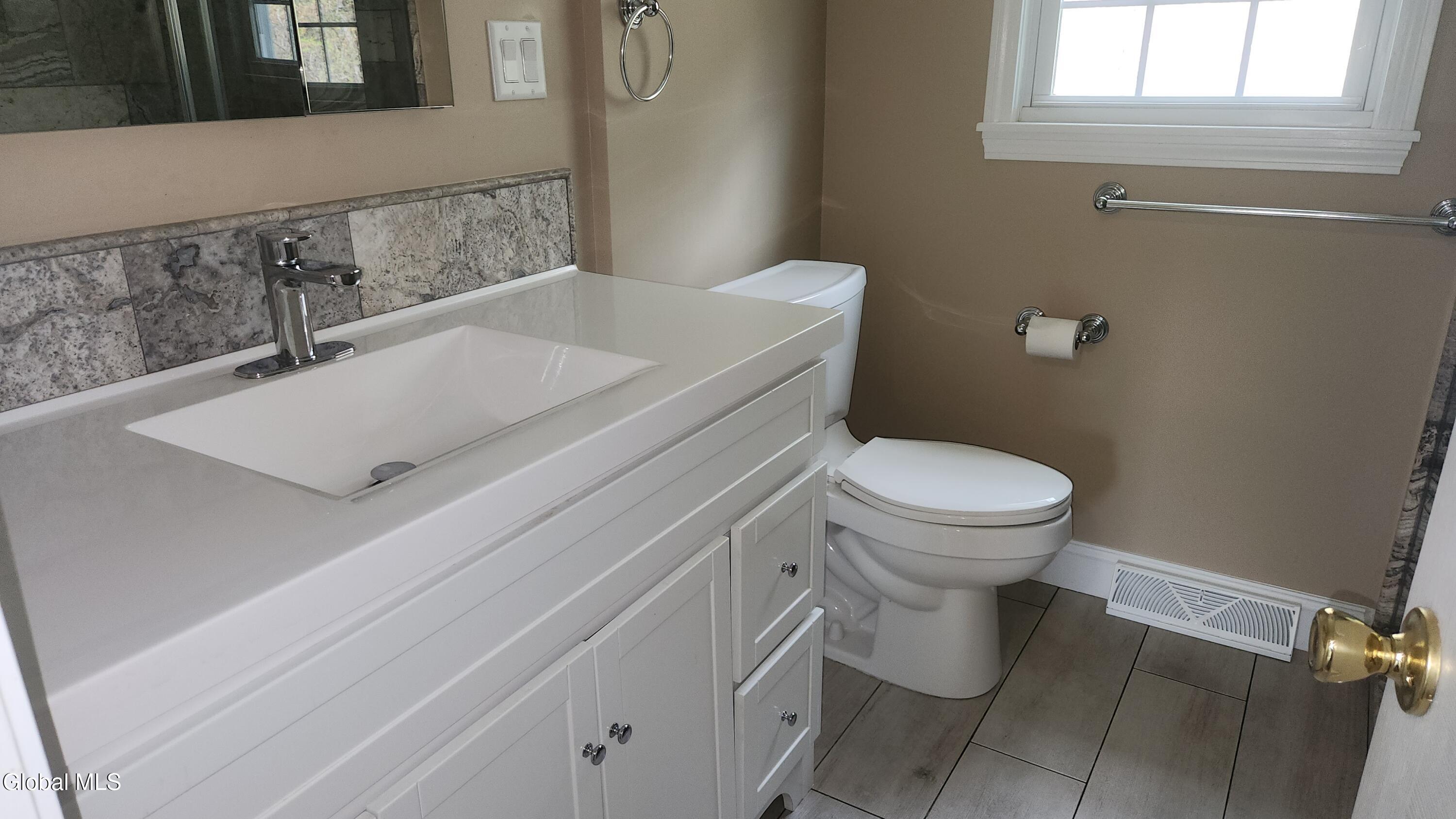 16 Woodridge Street Albany NY 12203