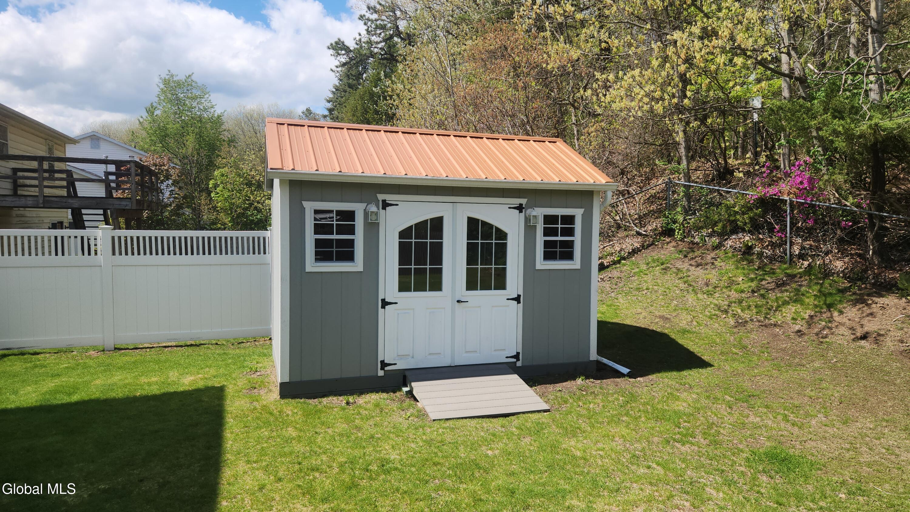 16 Woodridge Street Albany NY 12203