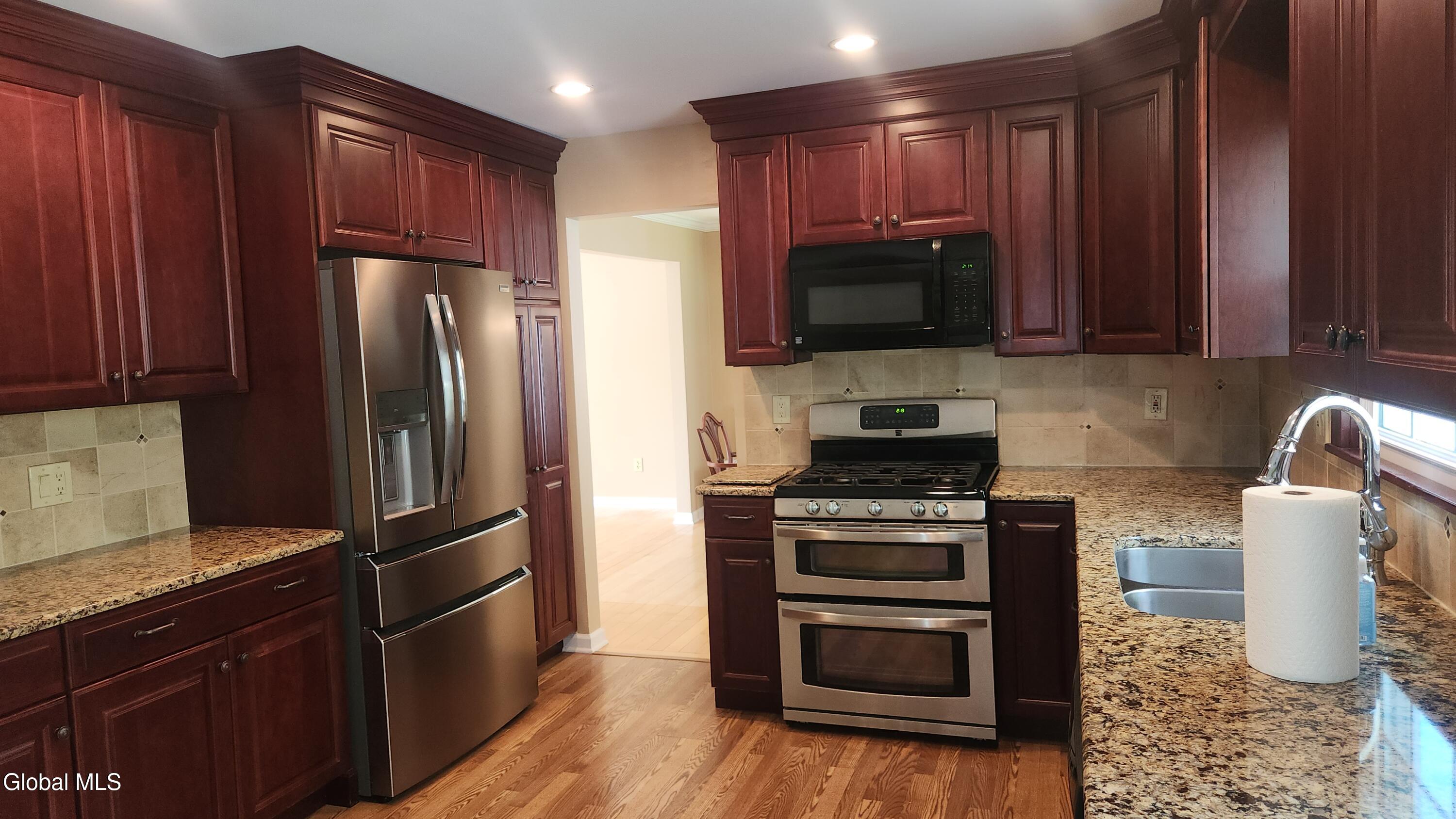 16 Woodridge Street Albany NY 12203