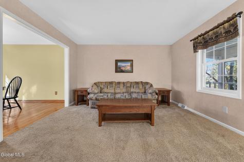8 Seneca Drive Averill Park NY 12018