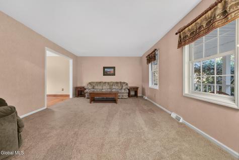 8 Seneca Drive Averill Park NY 12018