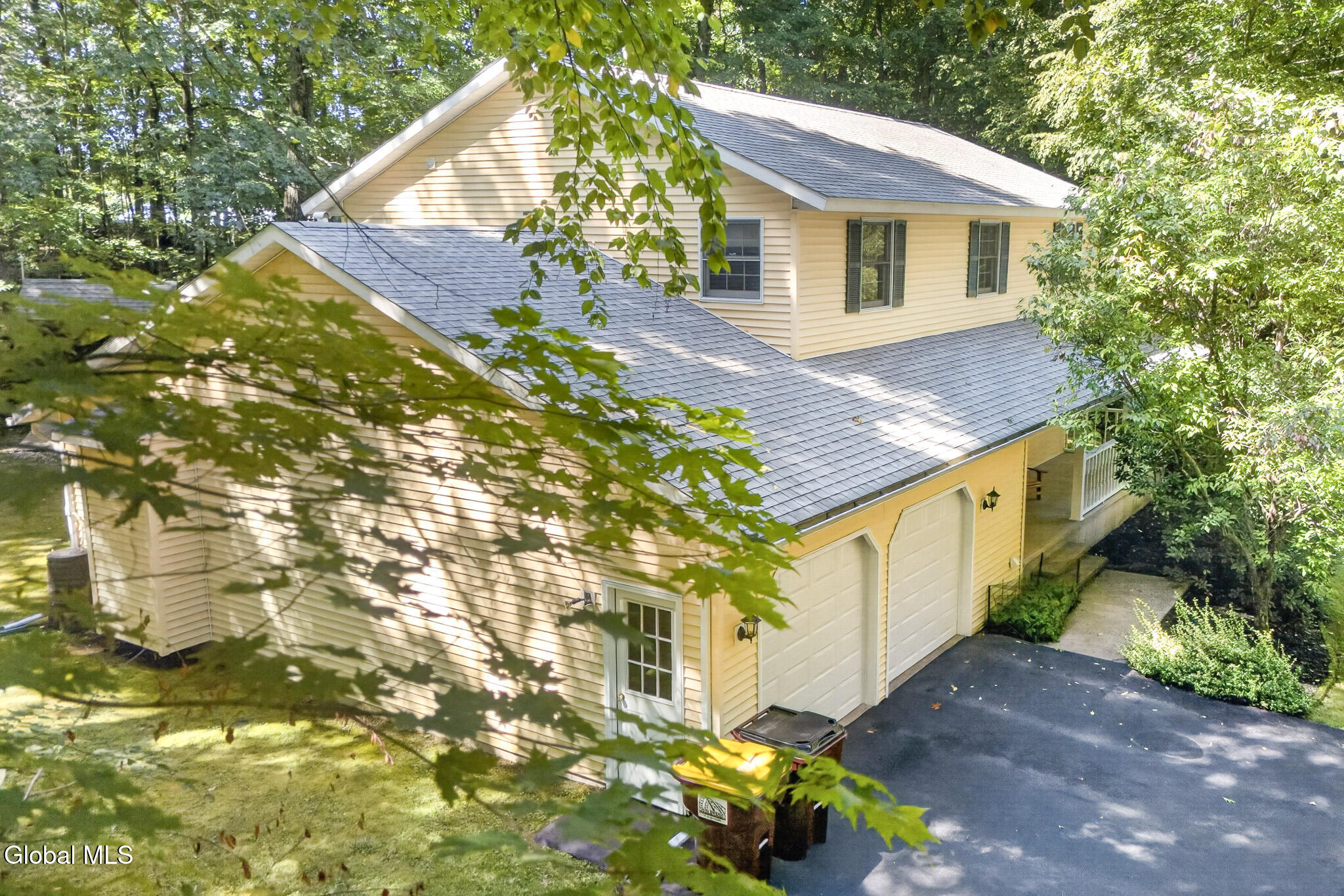 8 Seneca Drive Averill Park NY 12018