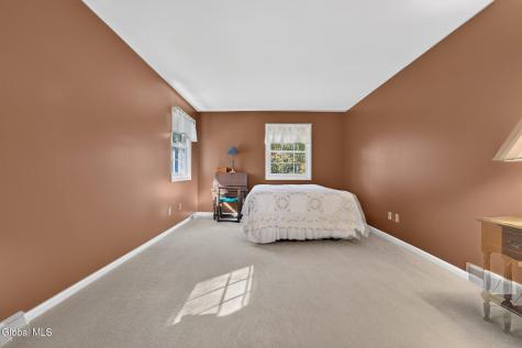 8 Seneca Drive Averill Park NY 12018