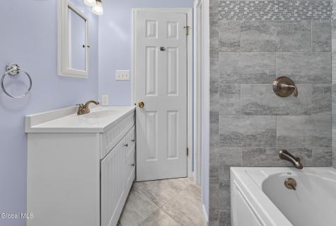 8 Seneca Drive Averill Park NY 12018