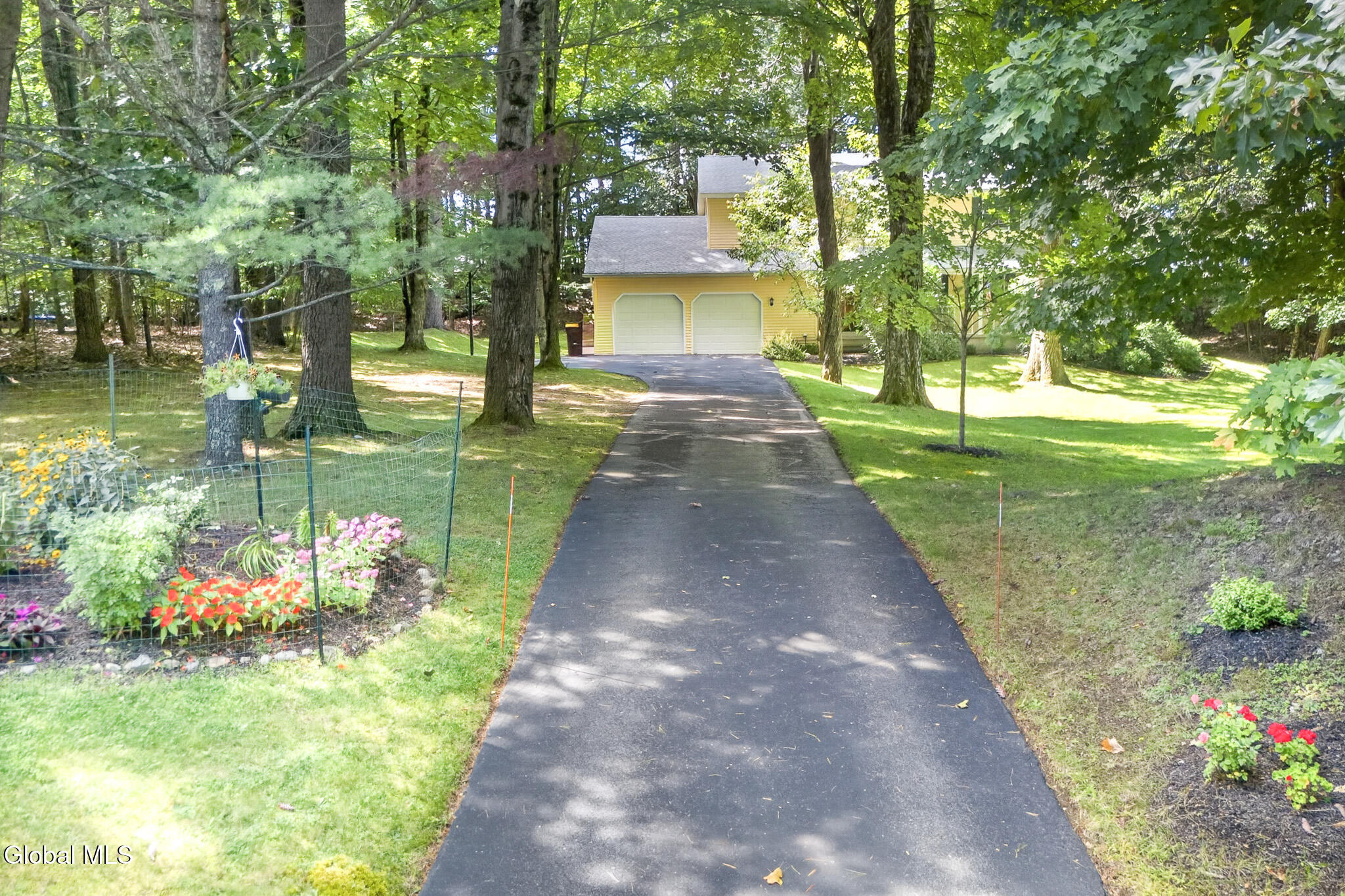 8 Seneca Drive Averill Park NY 12018