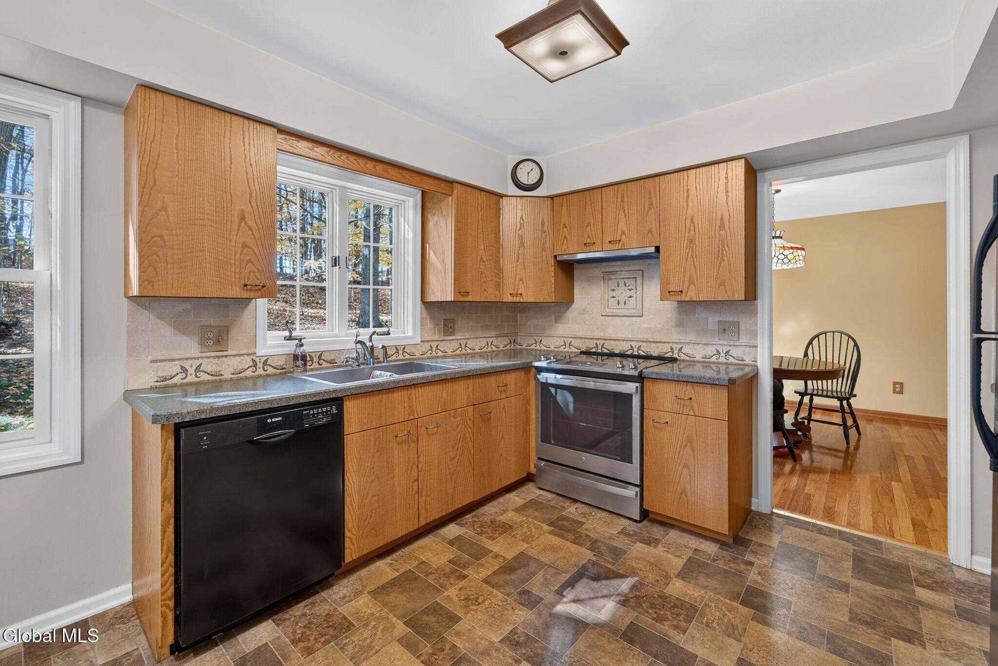8 Seneca Drive Averill Park NY 12018