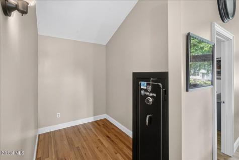 55 Hunting Road Albany NY 12205