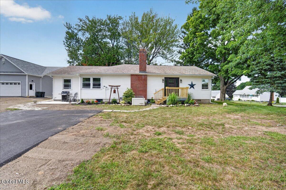 55 Hunting Road Albany NY 12205