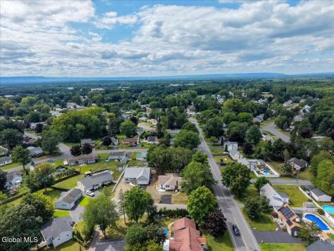 55 Hunting Road Albany NY 12205