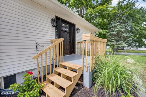 55 Hunting Road Albany NY 12205