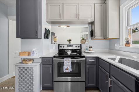 1825 Van Cortland Street Schenectady NY 12303