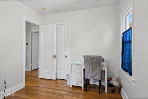 1825 Van Cortland Street Schenectady NY 12303