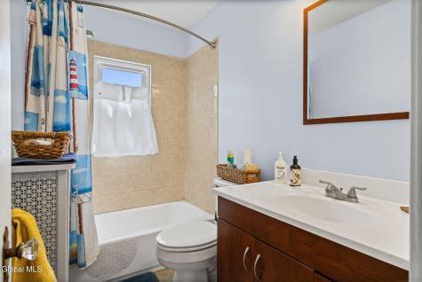 1825 Van Cortland Street Schenectady NY 12303