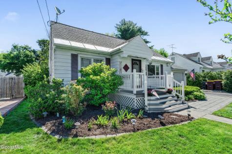 1825 Van Cortland Street Schenectady NY 12303