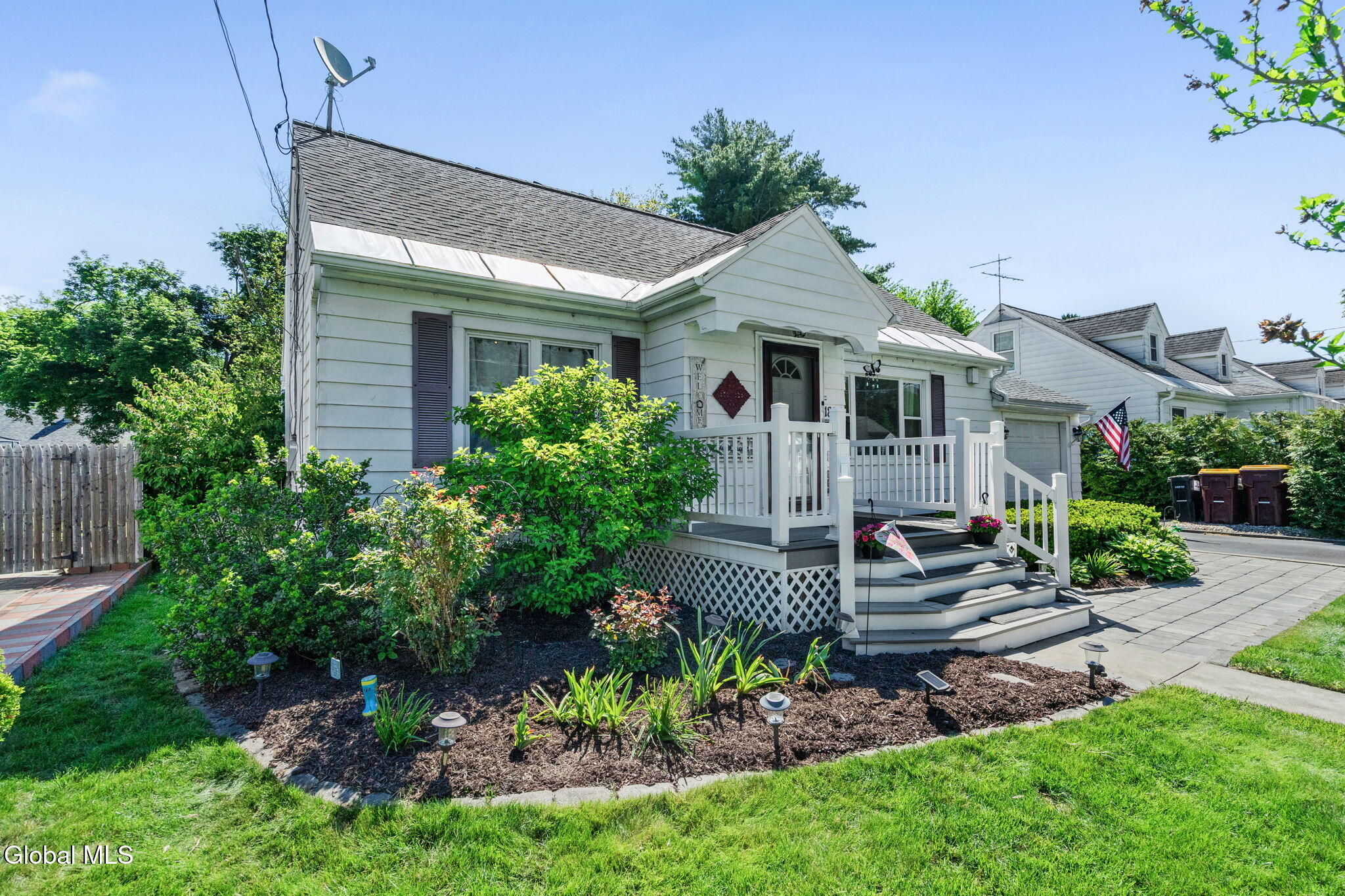 1825 Van Cortland Street Schenectady NY 12303