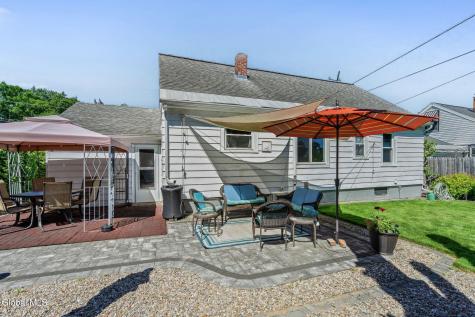 1825 Van Cortland Street Schenectady NY 12303