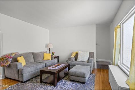 1825 Van Cortland Street Schenectady NY 12303