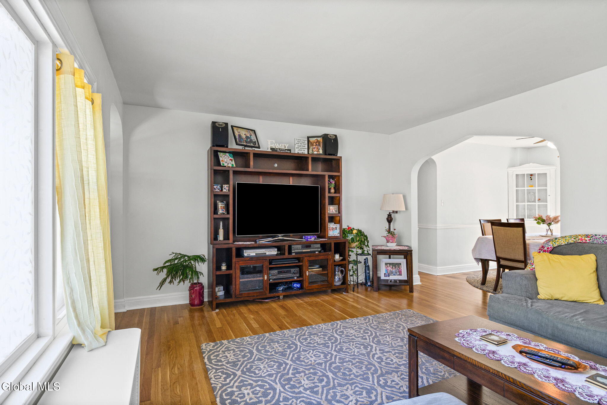 1825 Van Cortland Street Schenectady NY 12303