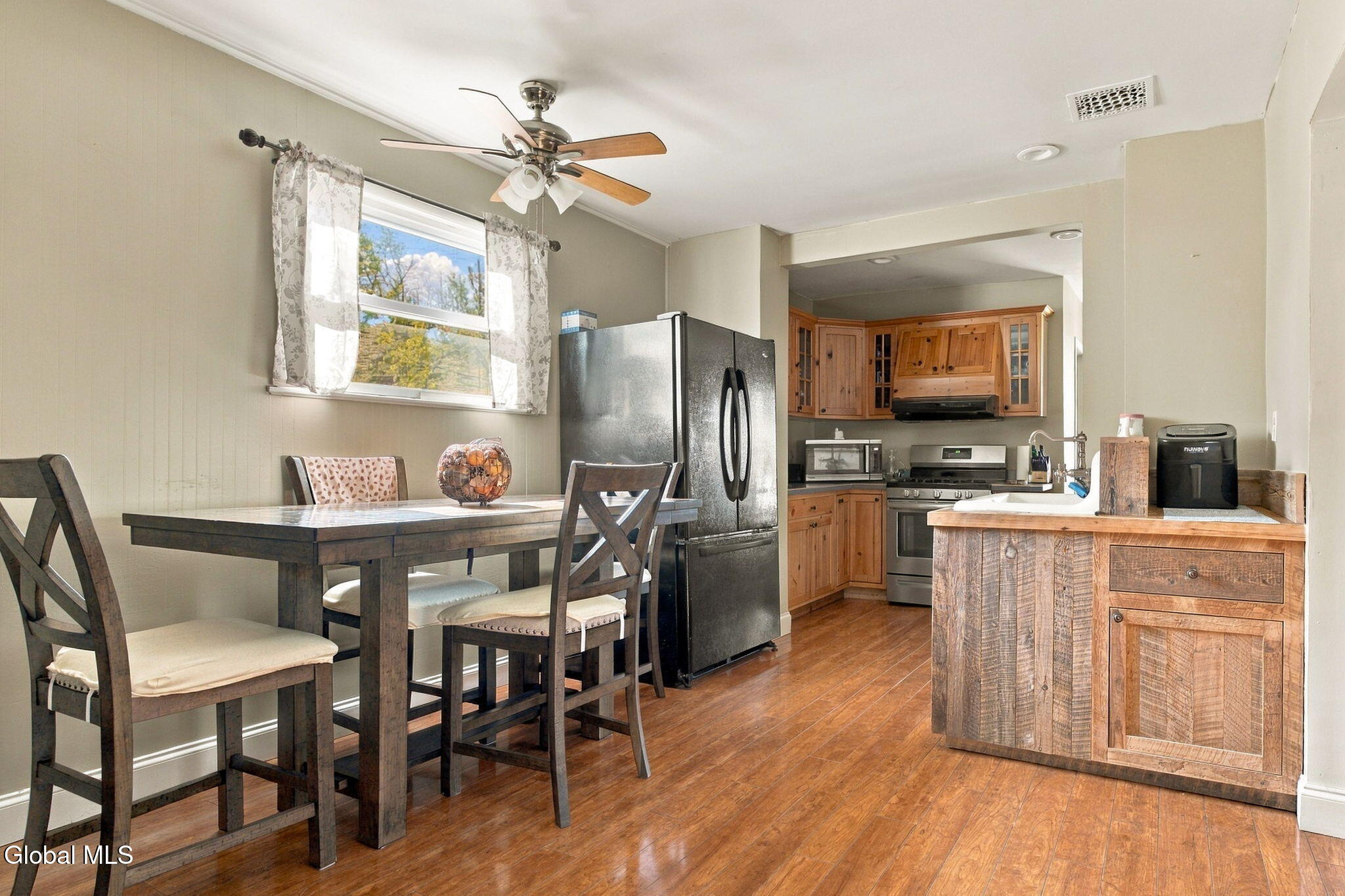 2504 Augustine Avenue Schenectady NY 12306